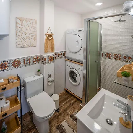 Boho With Private Parking Space